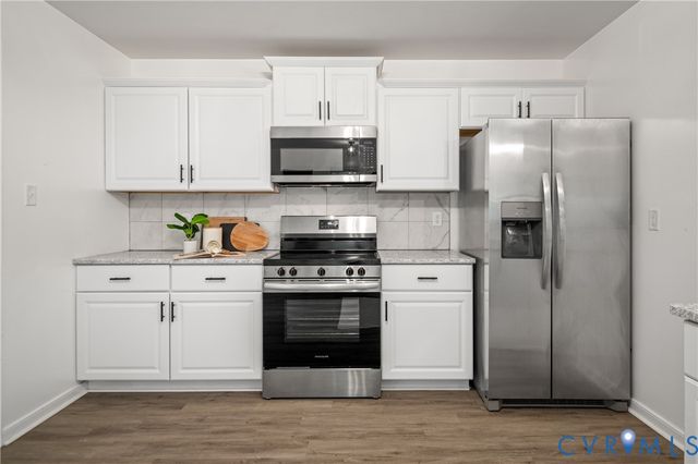 6421 Lakeshore Dr, Quinton, VA 23141