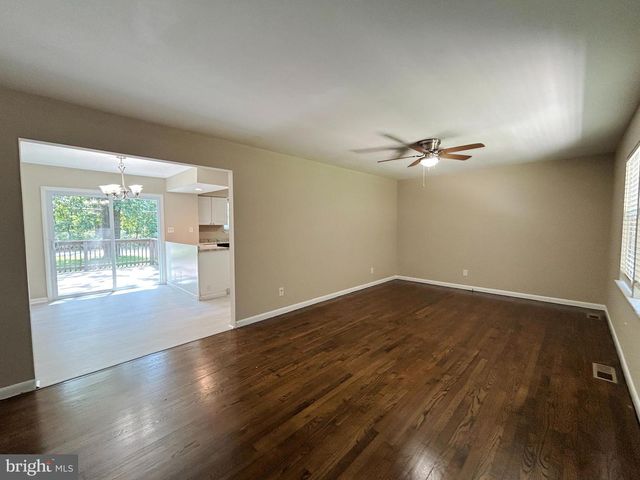 526 VIRGINIA DR, Browns Mills, NJ 08015