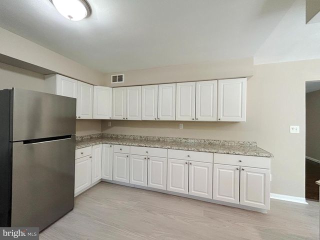 526 VIRGINIA DR, Browns Mills, NJ 08015