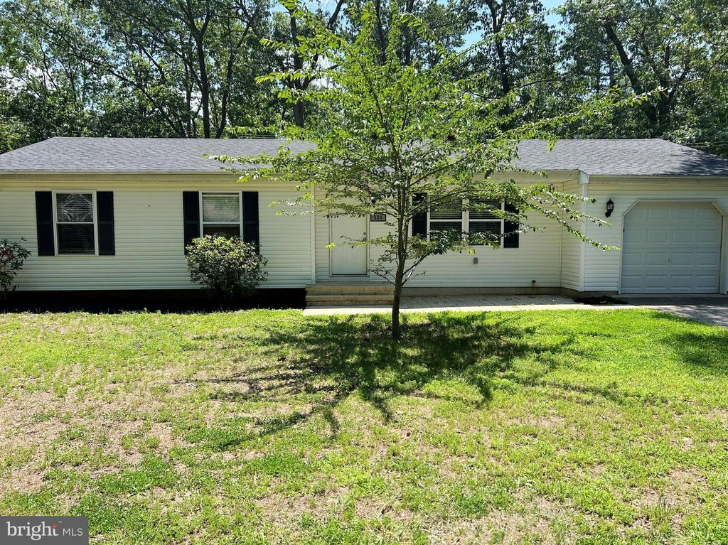 526 VIRGINIA DR, Browns Mills, NJ 08015