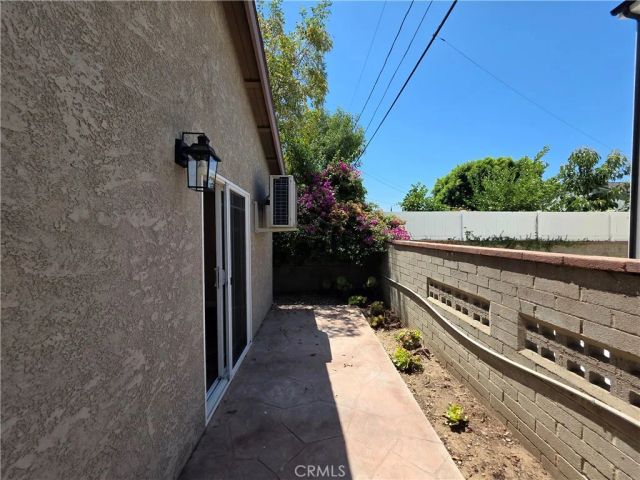7645 Amestoy, Lake Balboa, CA 91406