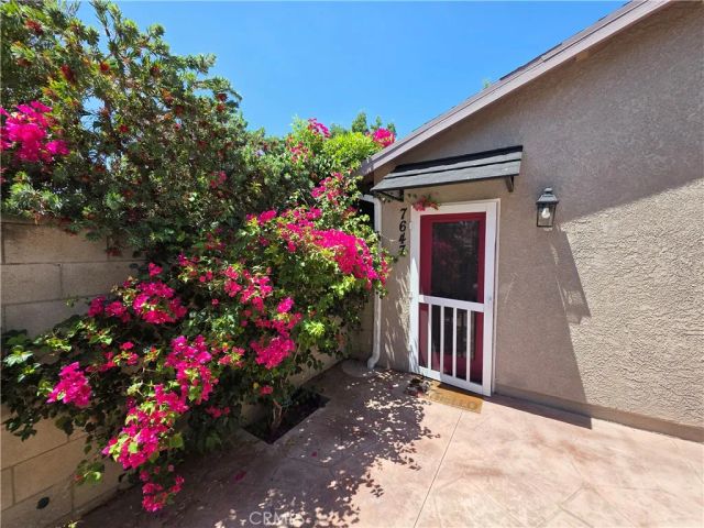 7645 Amestoy, Lake Balboa, CA 91406