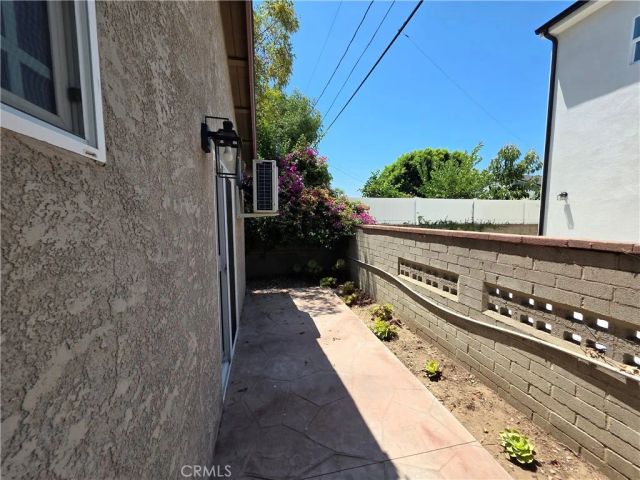 7645 Amestoy, Lake Balboa, CA 91406