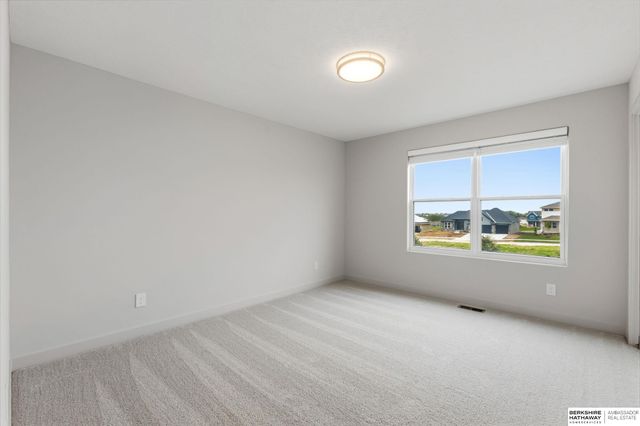 5417 N 191st Avenue, Elkhorn, NE 68022