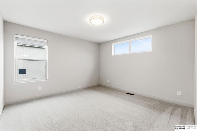 5417 N 191st Avenue, Elkhorn, NE 68022