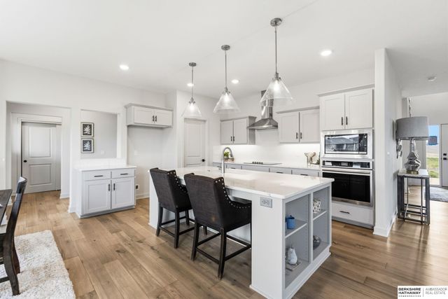5417 N 191st Avenue, Elkhorn, NE 68022