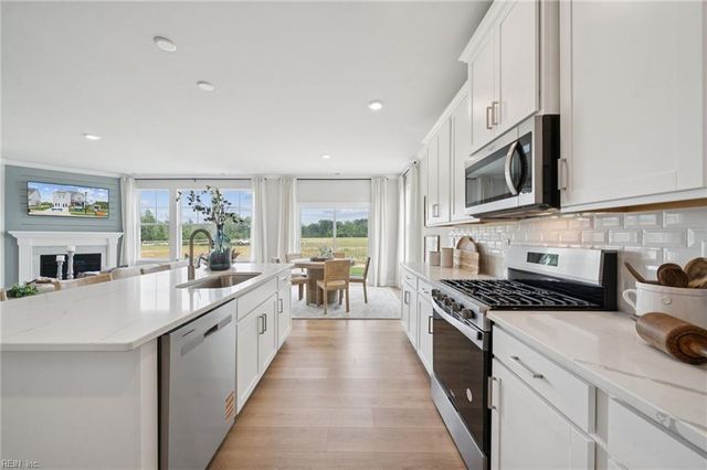 321 Riverview RD, Chesapeake, VA 23322