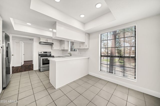 8302 N 21ST Drive L201, Phoenix, AZ 85021
