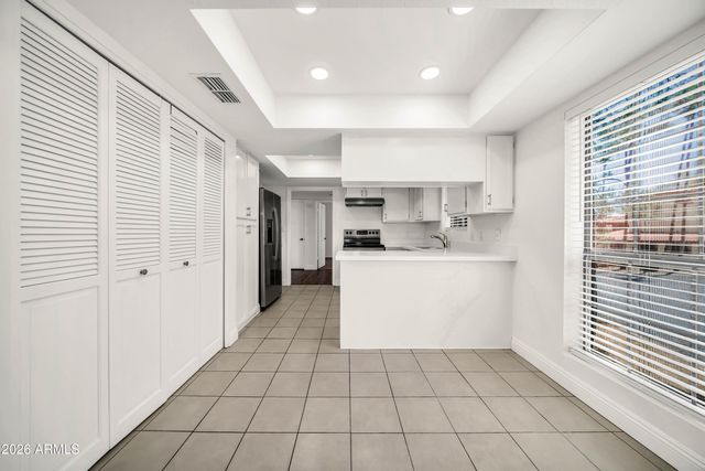 8302 N 21ST Drive L201, Phoenix, AZ 85021
