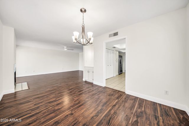 8302 N 21ST Drive L201, Phoenix, AZ 85021