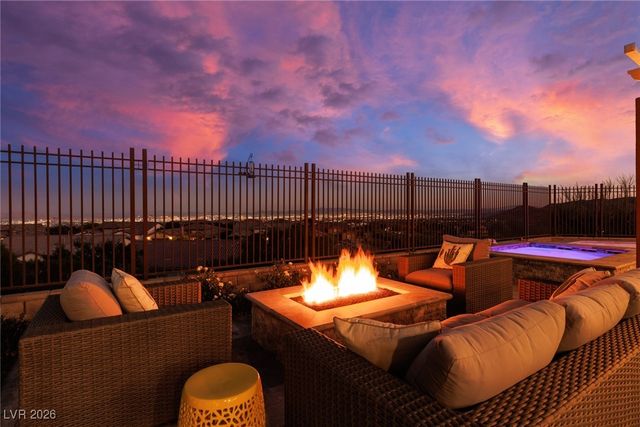 294 Lindura Court, Las Vegas, NV 89138