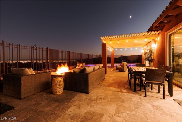 294 Lindura Court, Las Vegas, NV 89138