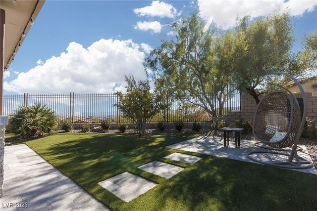 294 Lindura Court, Las Vegas, NV 89138
