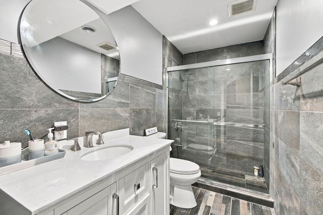 7163 158th Street W, Apple Valley, MN 55124