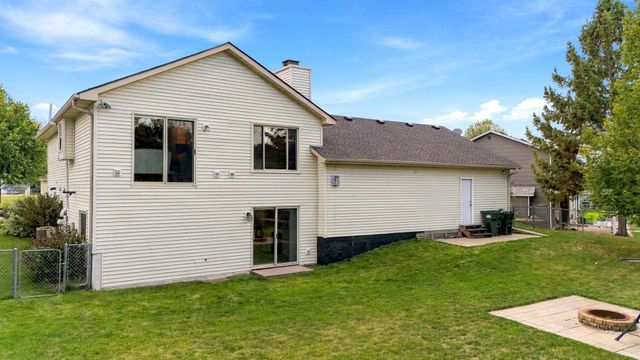 7163 158th Street W, Apple Valley, MN 55124