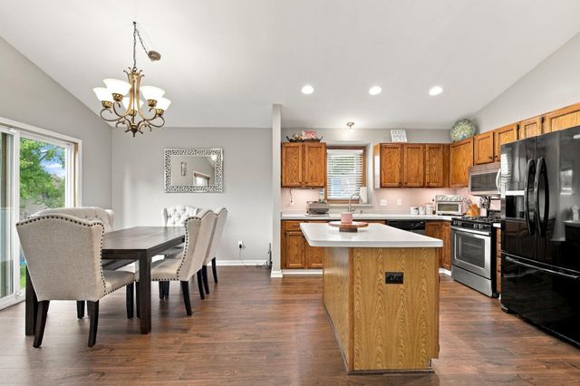 7163 158th Street W, Apple Valley, MN 55124