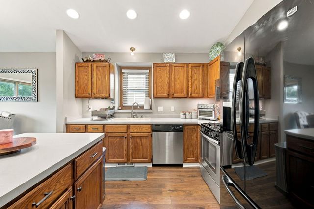 7163 158th Street W, Apple Valley, MN 55124