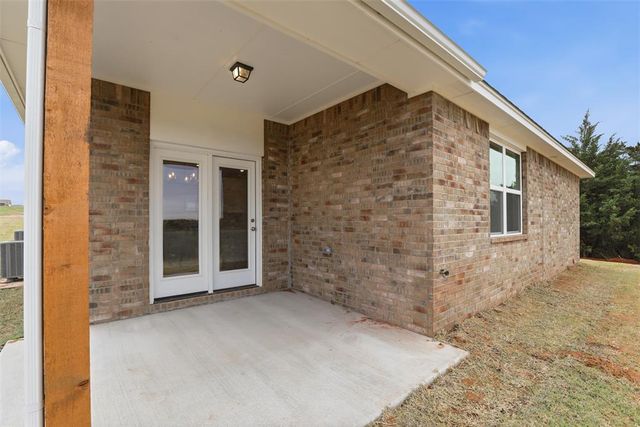 597 Stella Trail, Guthrie, OK 73044