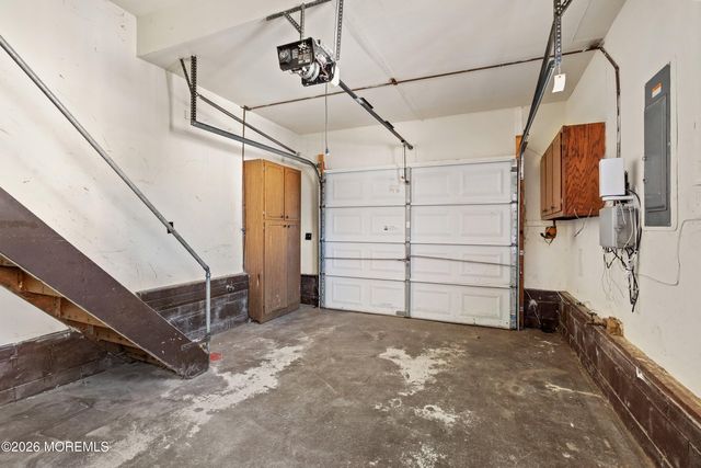 8 Kingfisher Lane, Toms River, NJ 08753