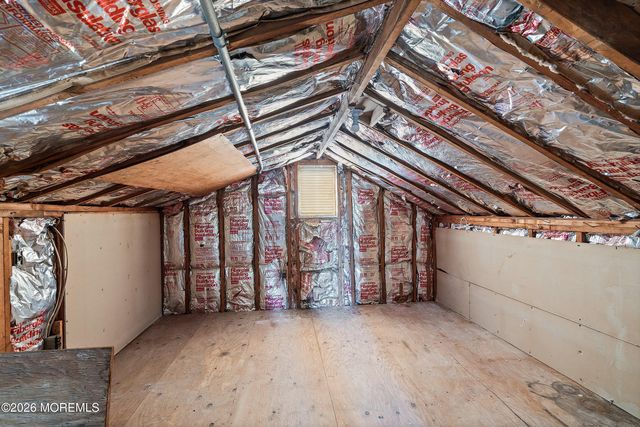 8 Kingfisher Lane, Toms River, NJ 08753