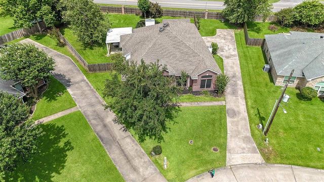 4505 Shelly Lane, Lake Charles, LA 70605