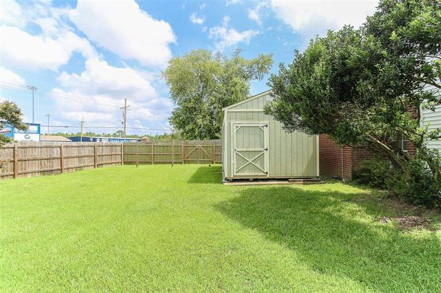4505 Shelly Lane, Lake Charles, LA 70605
