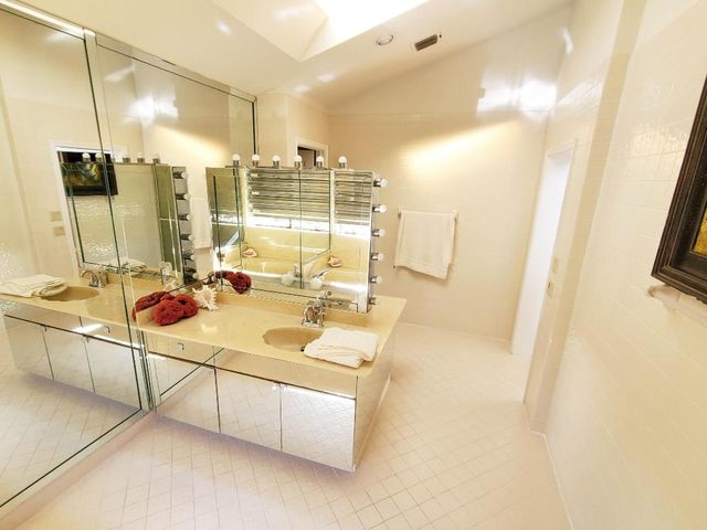 21742 Club Villa Terrace, Boca Raton, FL 33433