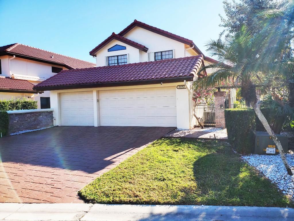 21742 Club Villa Terrace, Boca Raton, FL 33433