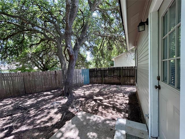 9315 Kempler DR B, Austin, TX 78748