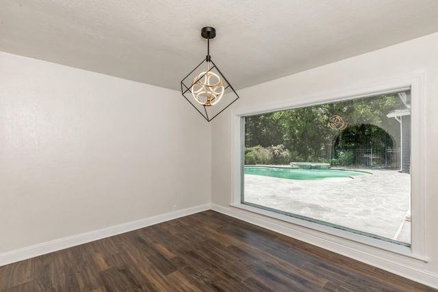 118 N Caldwood Dr, Beaumont, TX 77707