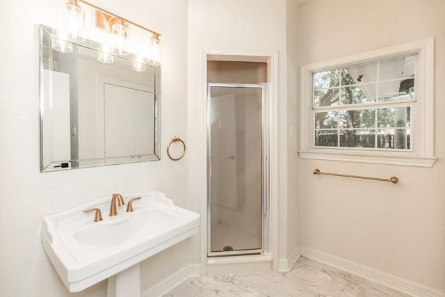 118 N Caldwood Dr, Beaumont, TX 77707