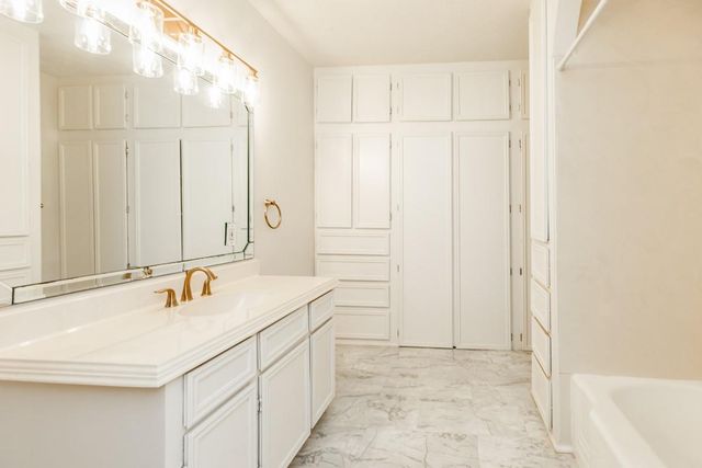 118 N Caldwood Dr, Beaumont, TX 77707