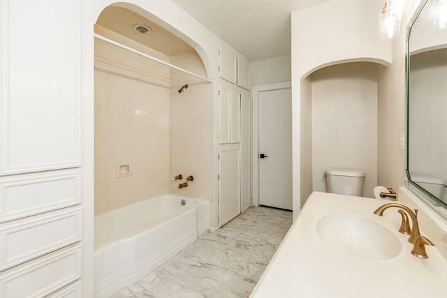 118 N Caldwood Dr, Beaumont, TX 77707