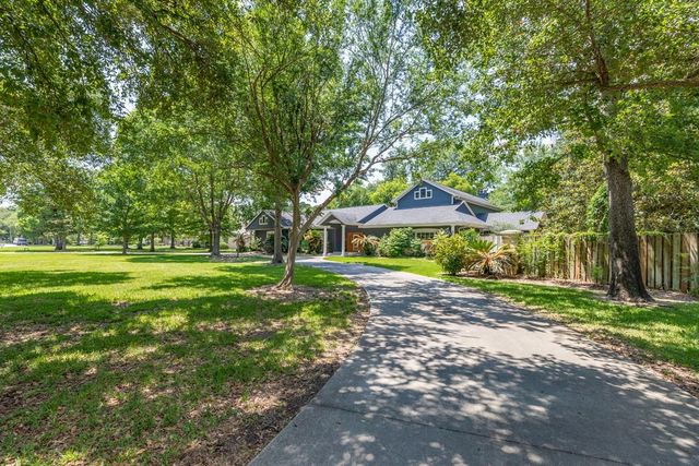 118 N Caldwood Dr, Beaumont, TX 77707