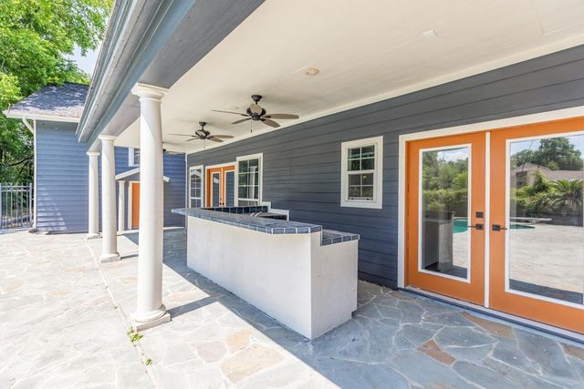 118 N Caldwood Dr, Beaumont, TX 77707