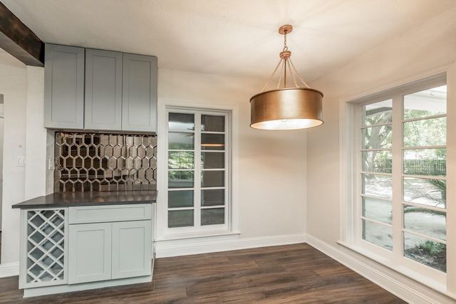 118 N Caldwood Dr, Beaumont, TX 77707