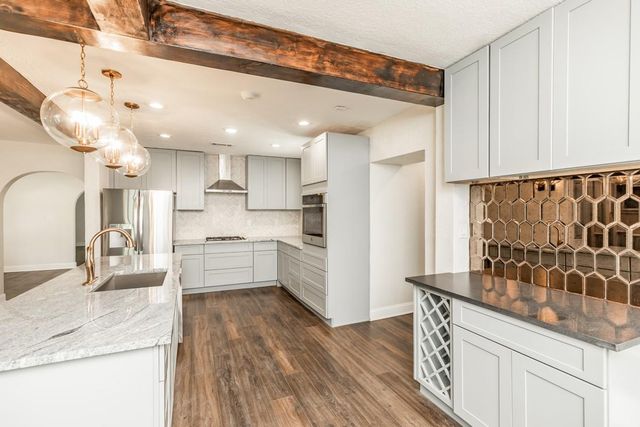 118 N Caldwood Dr, Beaumont, TX 77707