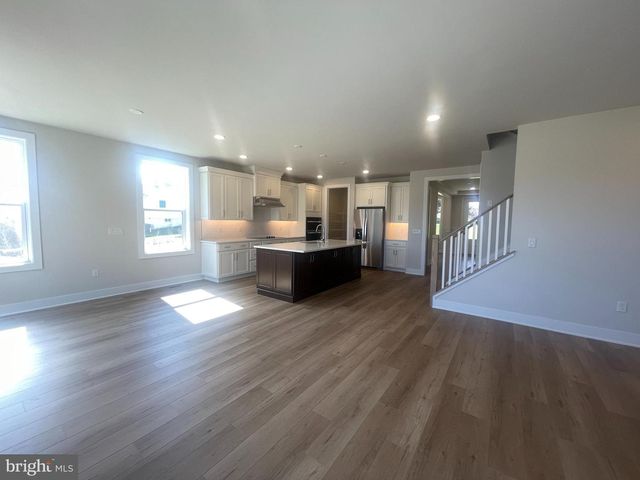 188 W 3RD AVENUE, Collegeville, PA 19426