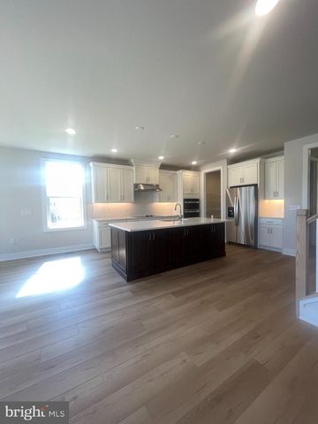 188 W 3RD AVENUE, Collegeville, PA 19426