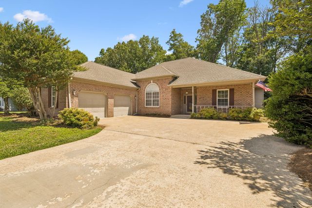 1645 Gunston Hall Road, Hixson, TN 37343