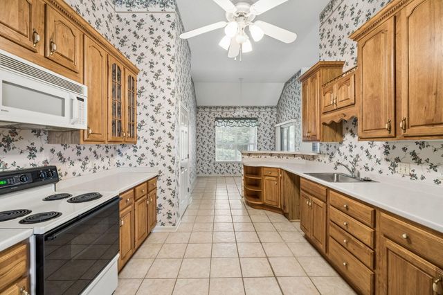 1645 Gunston Hall Road, Hixson, TN 37343