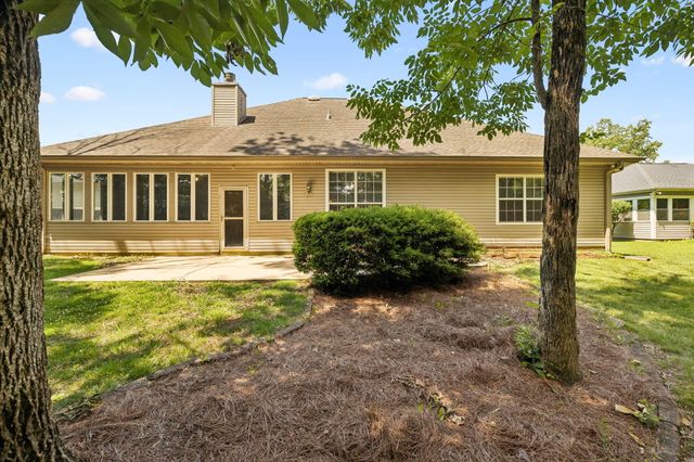 1645 Gunston Hall Road, Hixson, TN 37343