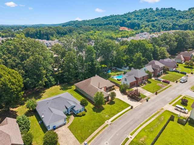 1645 Gunston Hall Road, Hixson, TN 37343