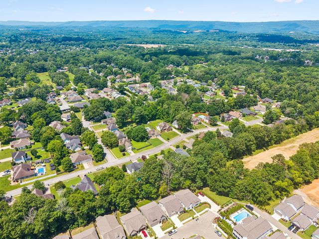 1645 Gunston Hall Road, Hixson, TN 37343