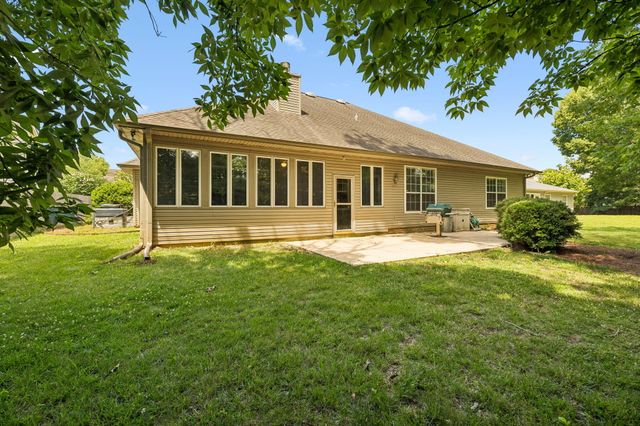 1645 Gunston Hall Road, Hixson, TN 37343