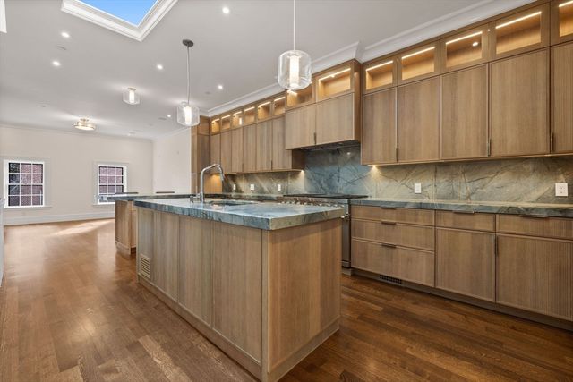 2 Byron Street, Boston, MA 02108