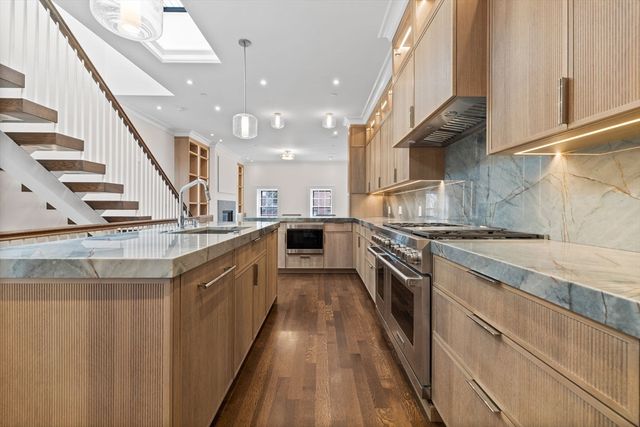 2 Byron Street, Boston, MA 02108