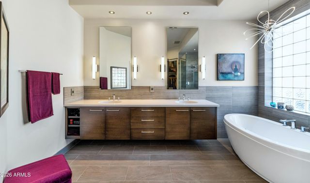 190 E LOUIS Way, Tempe, AZ 85284