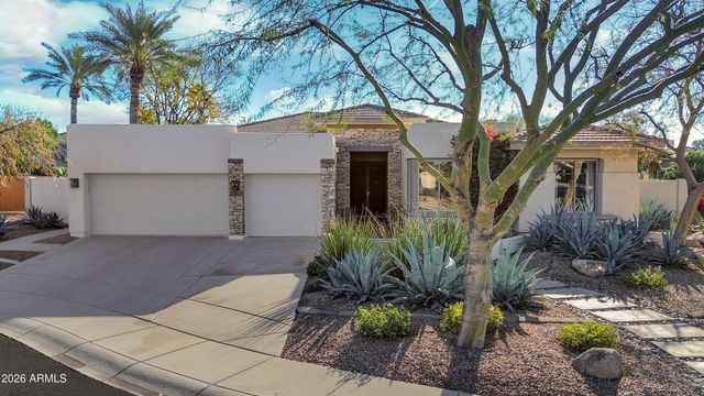 190 E LOUIS Way, Tempe, AZ 85284