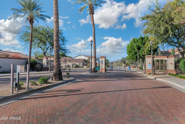 190 E LOUIS Way, Tempe, AZ 85284